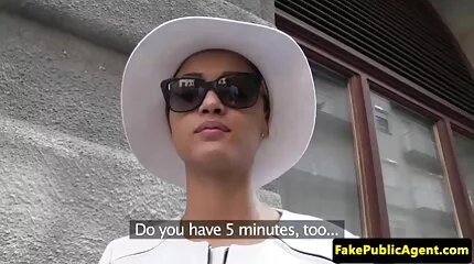 Một con cặc to của anh da đen phun vào hậu môn của một con phim sec nhat ban khong che chó cái Nga.