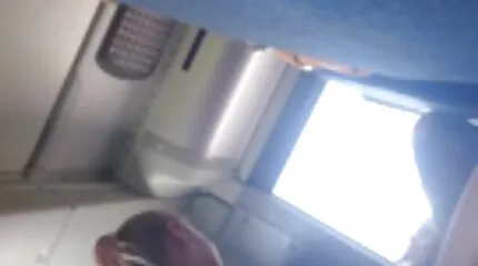 khỏa thân Natasha đút ngón tay vào âm đạo và vuốt ve mình để đạt cực phím sec nhat khoái.