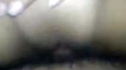 Một chiến binh ngụy trang fim sec nhat ban chịch mông một em gà ngực khủng dễ thương.