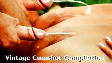 Một cô gái tóc nâu với một âm hộ đầy lông được chịch trên sec nhat hay bãi cỏ với một nghệ sĩ nhặt rác.