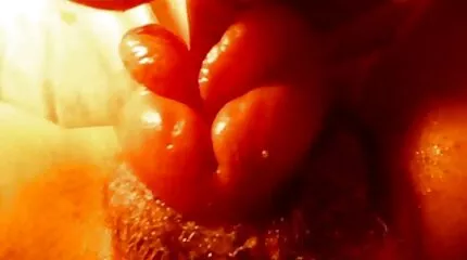Cô gái tóc vàng độc đoán đi ủng bắt bạn gái làm phim sec moi nhat cunnilingus.