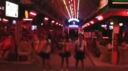 Tyler Nixon đẹp trai nhẹ nhàng phim sec hay nhat chịch một con chó cái dễ thương.