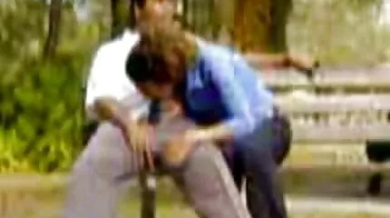 Một đám đàn phim sec nhất ban ông da đen đụ nhau bằng kem trong một người phụ nữ.